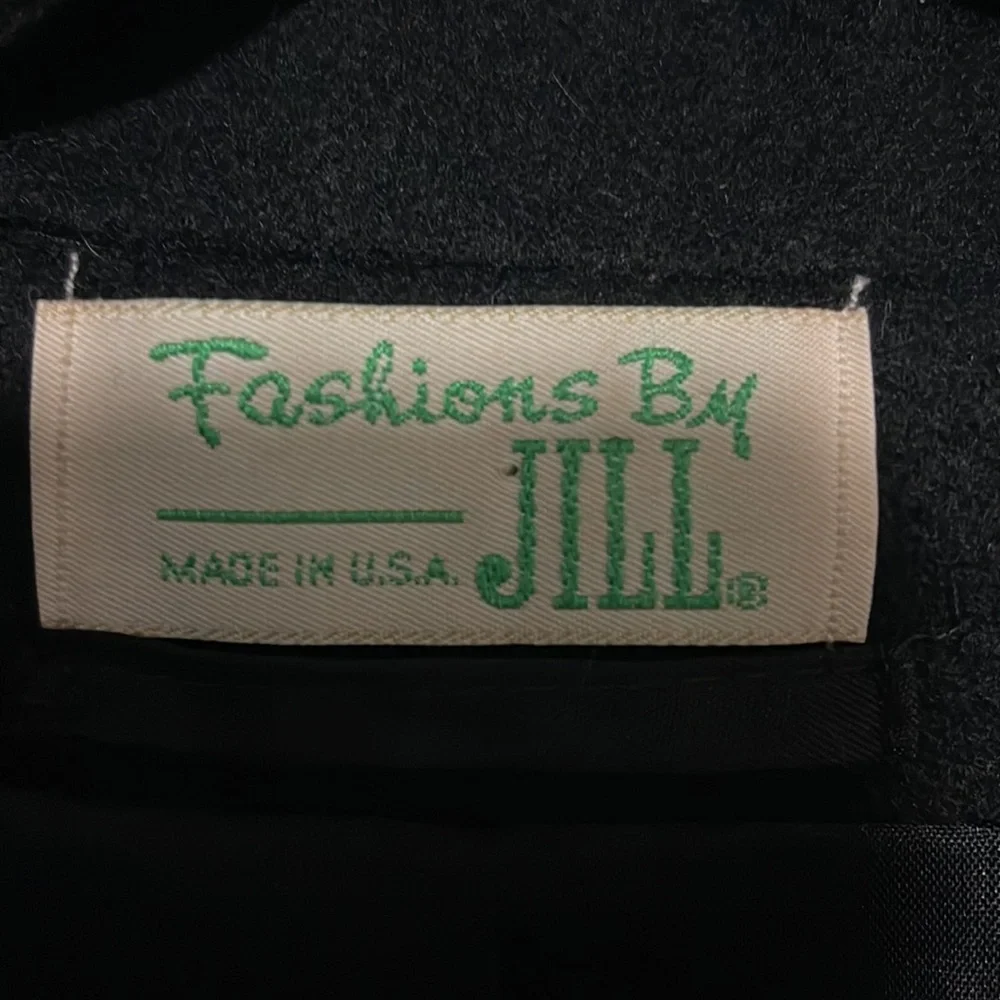 Beautiful VINTAGE black 100% wool with leather trim - Picture 2 of 5